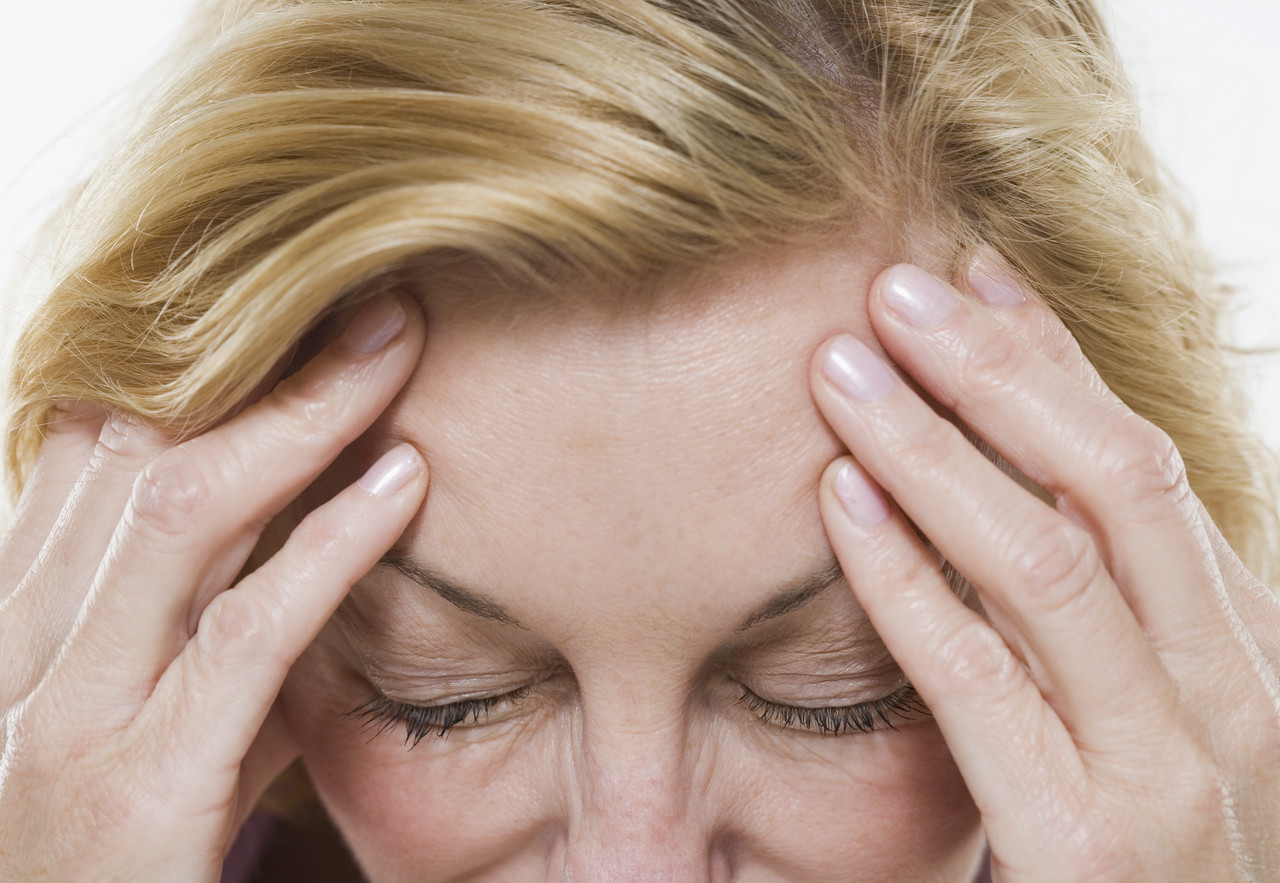 How to Help Someone with Migraines